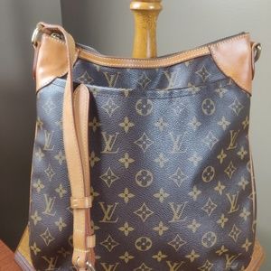 Auth Louis Vuitton Odeon Mm Monogram Cross Body